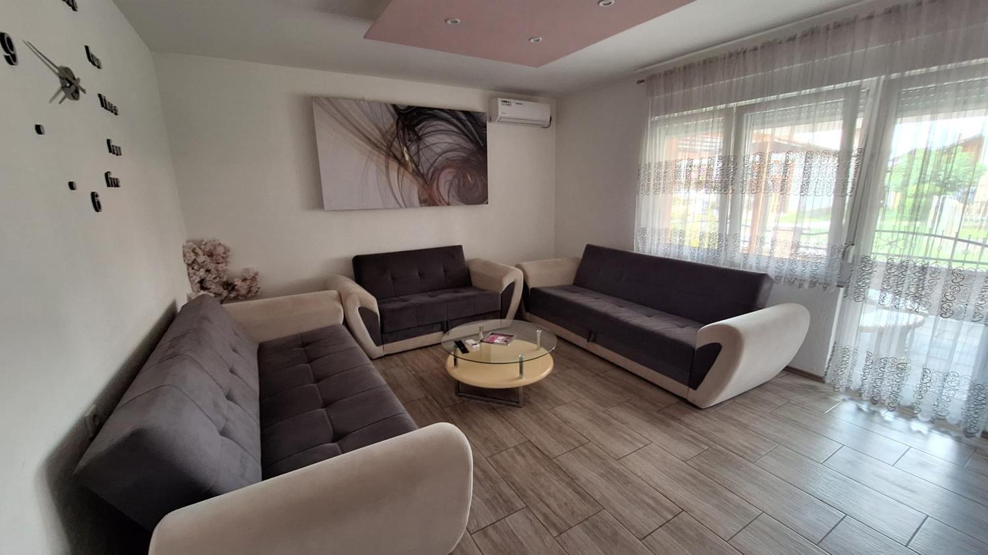 Kaca Apartmani 1 Баня Лука Екстериор снимка