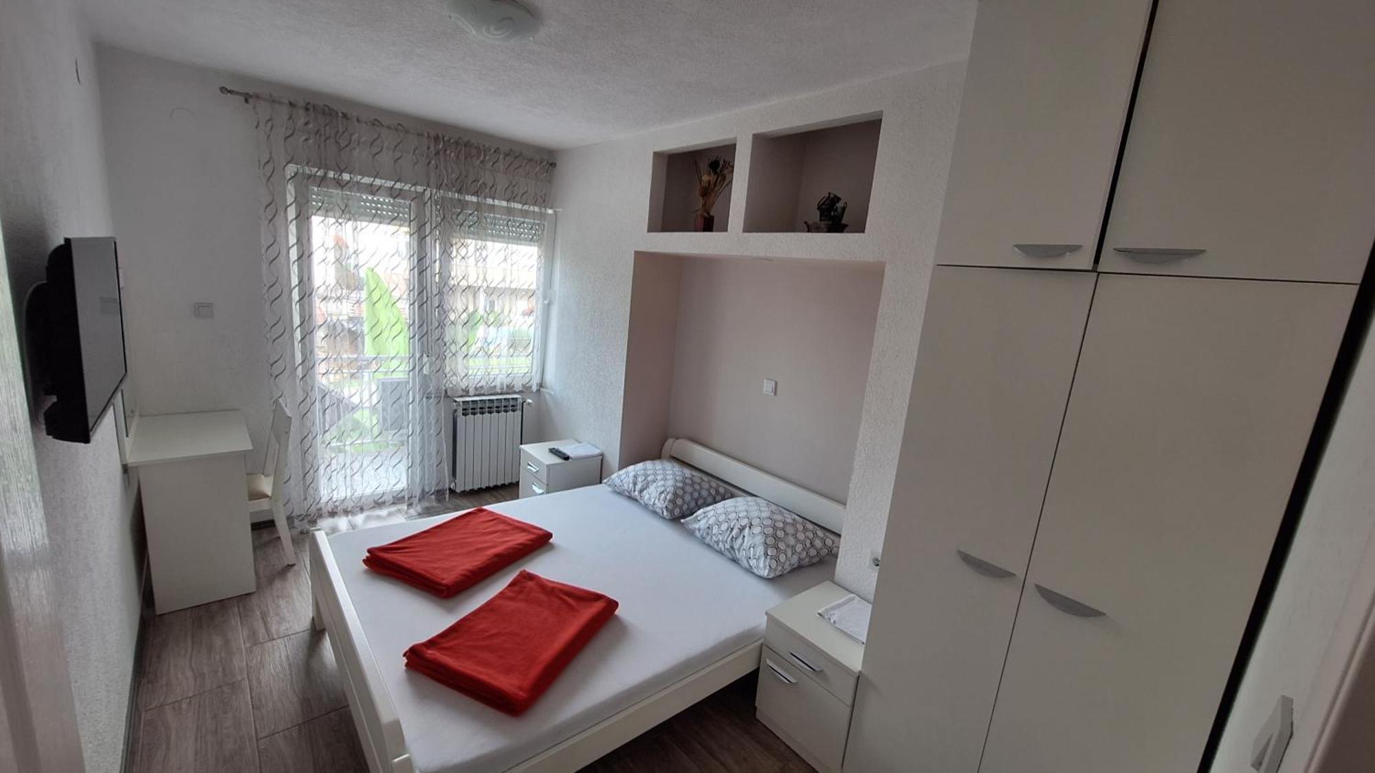 Kaca Apartmani 1 Баня Лука Екстериор снимка