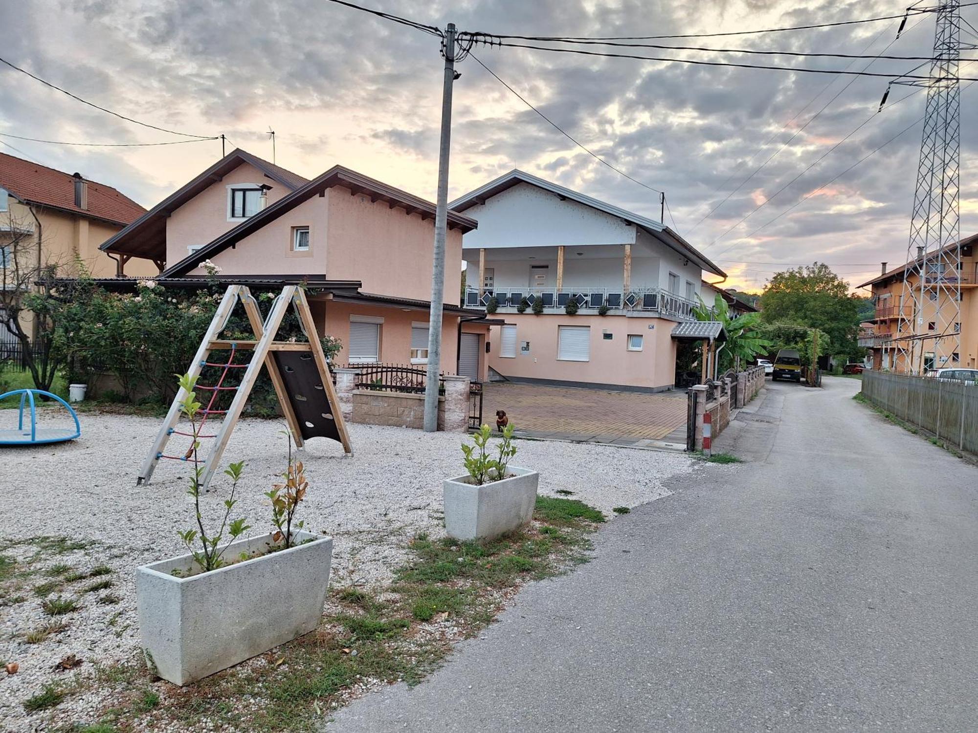 Kaca Apartmani 1 Баня Лука Екстериор снимка