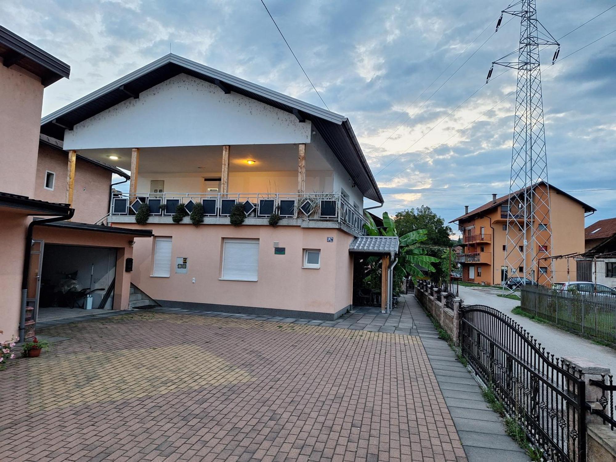 Kaca Apartmani 1 Баня Лука Екстериор снимка