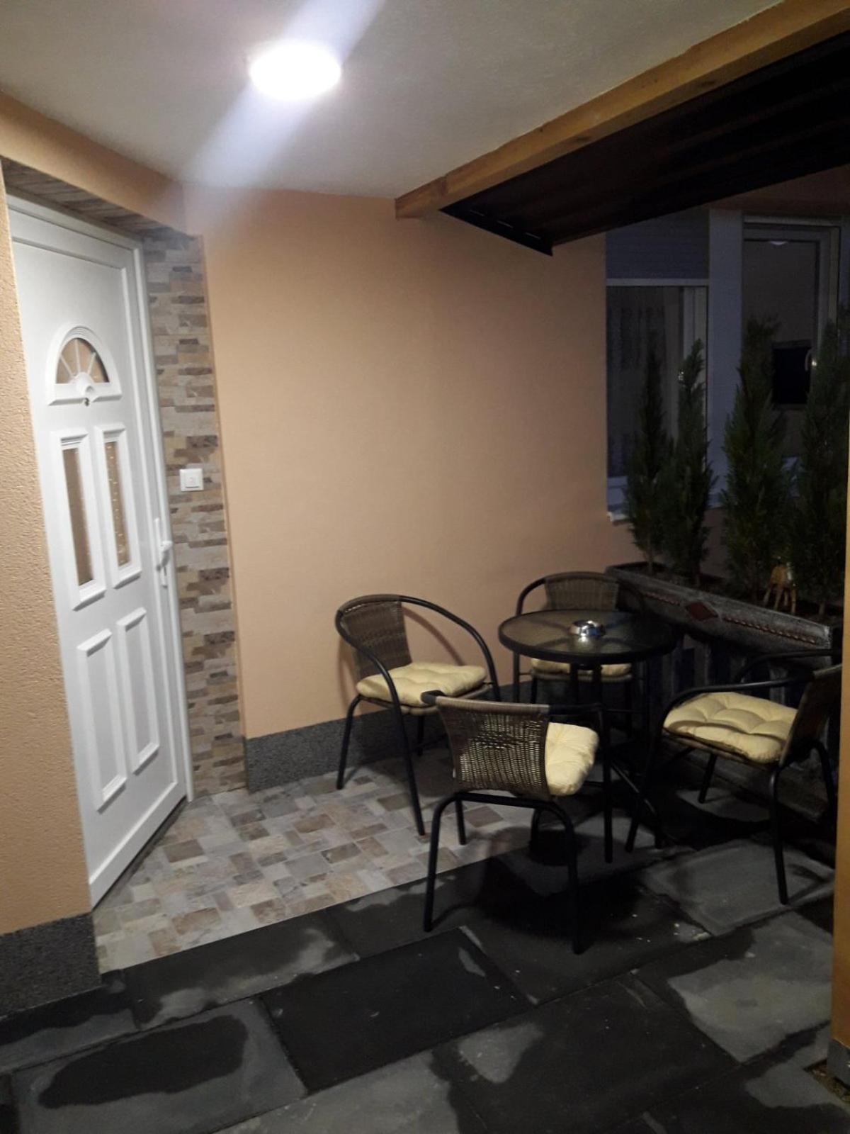 Kaca Apartmani 1 Баня Лука Екстериор снимка