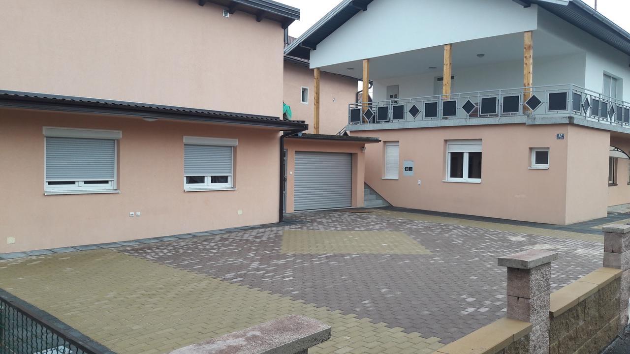 Kaca Apartmani 1 Баня Лука Екстериор снимка