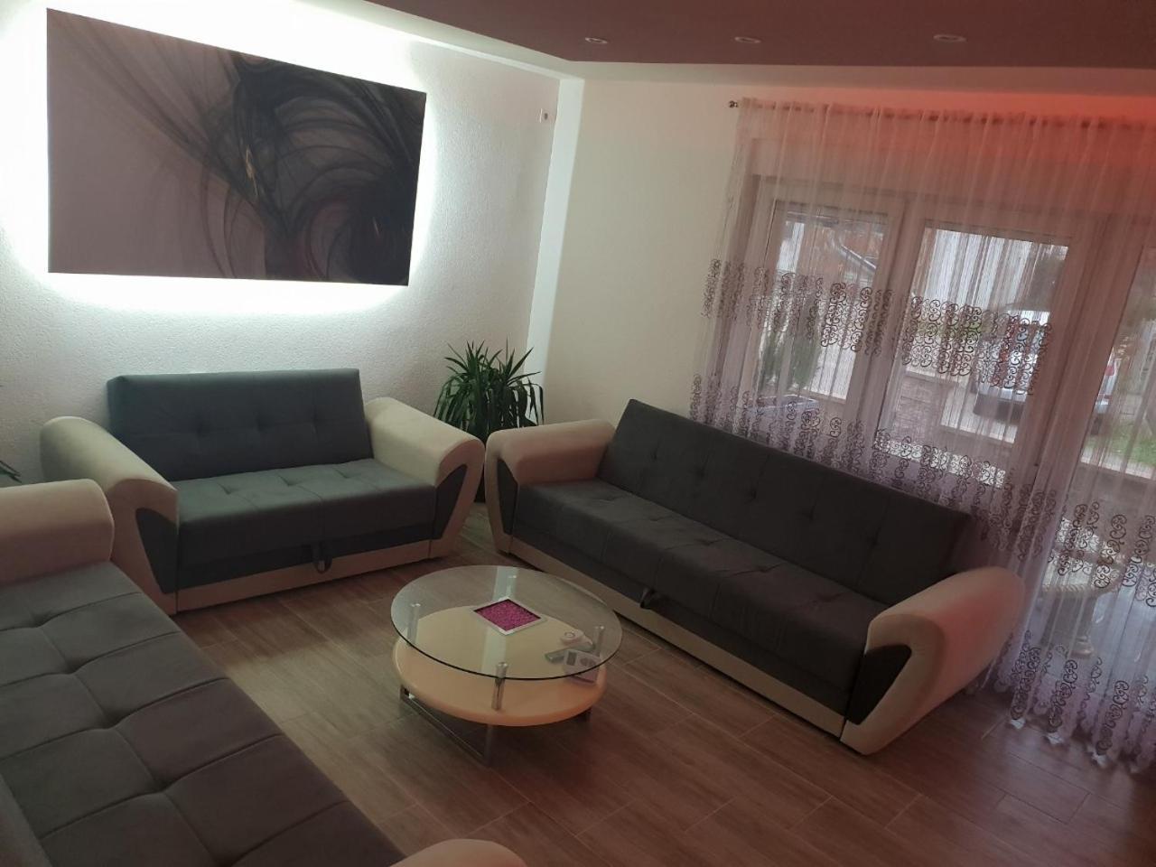 Kaca Apartmani 1 Баня Лука Екстериор снимка