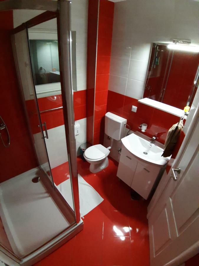 Kaca Apartmani 1 Баня Лука Екстериор снимка