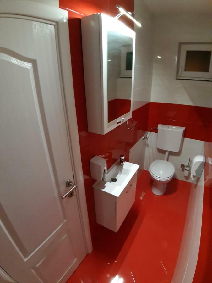 Kaca Apartmani 1 Баня Лука Екстериор снимка
