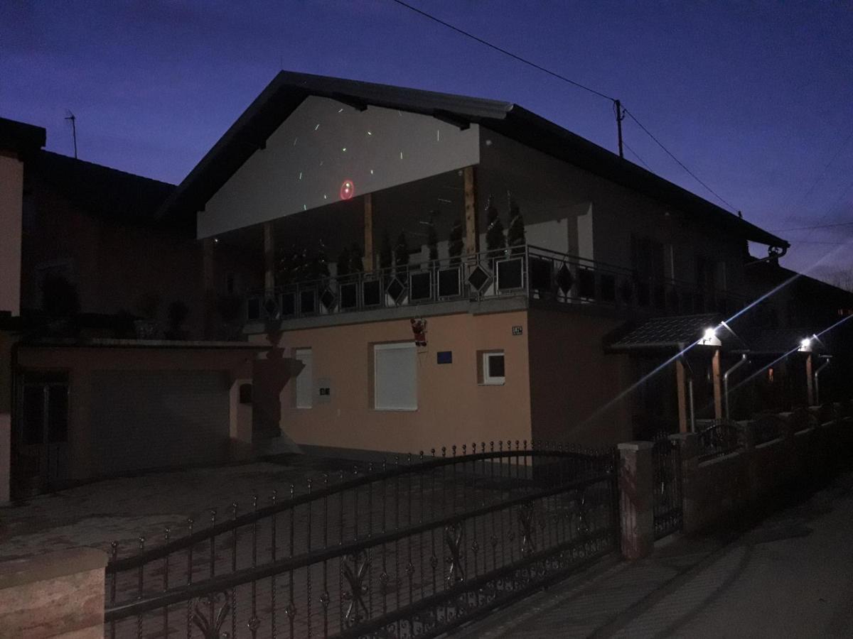Kaca Apartmani 1 Баня Лука Екстериор снимка
